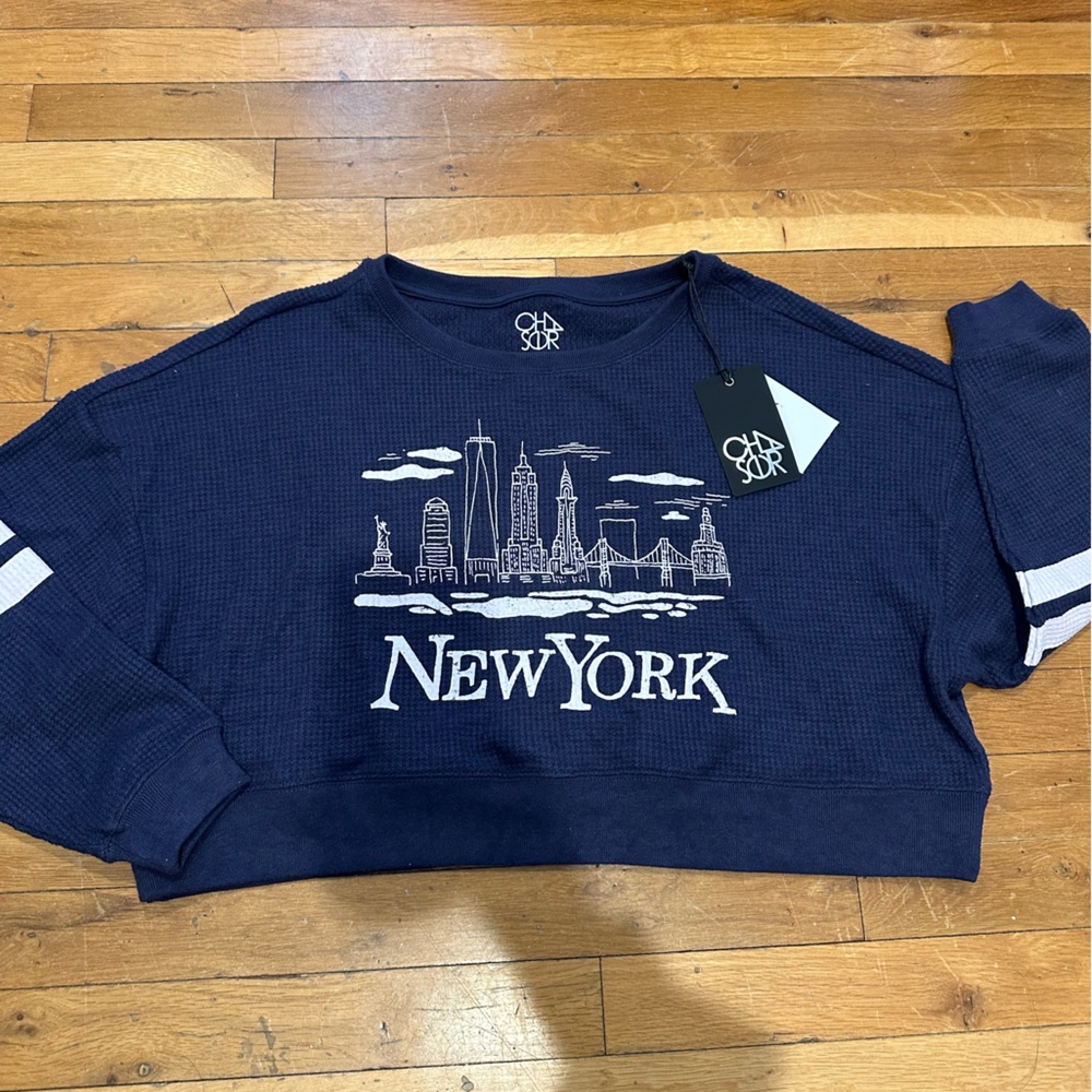 Women’s New York Chaser Long Sleeve Cropped Crew Neck Long Sleeve Top